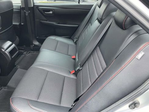 Used 2016 Toyota Camry SE image 17