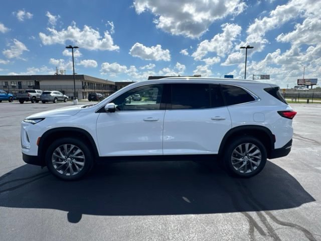 Used 2025 Buick Enclave Preferred AWD/4WD image 8