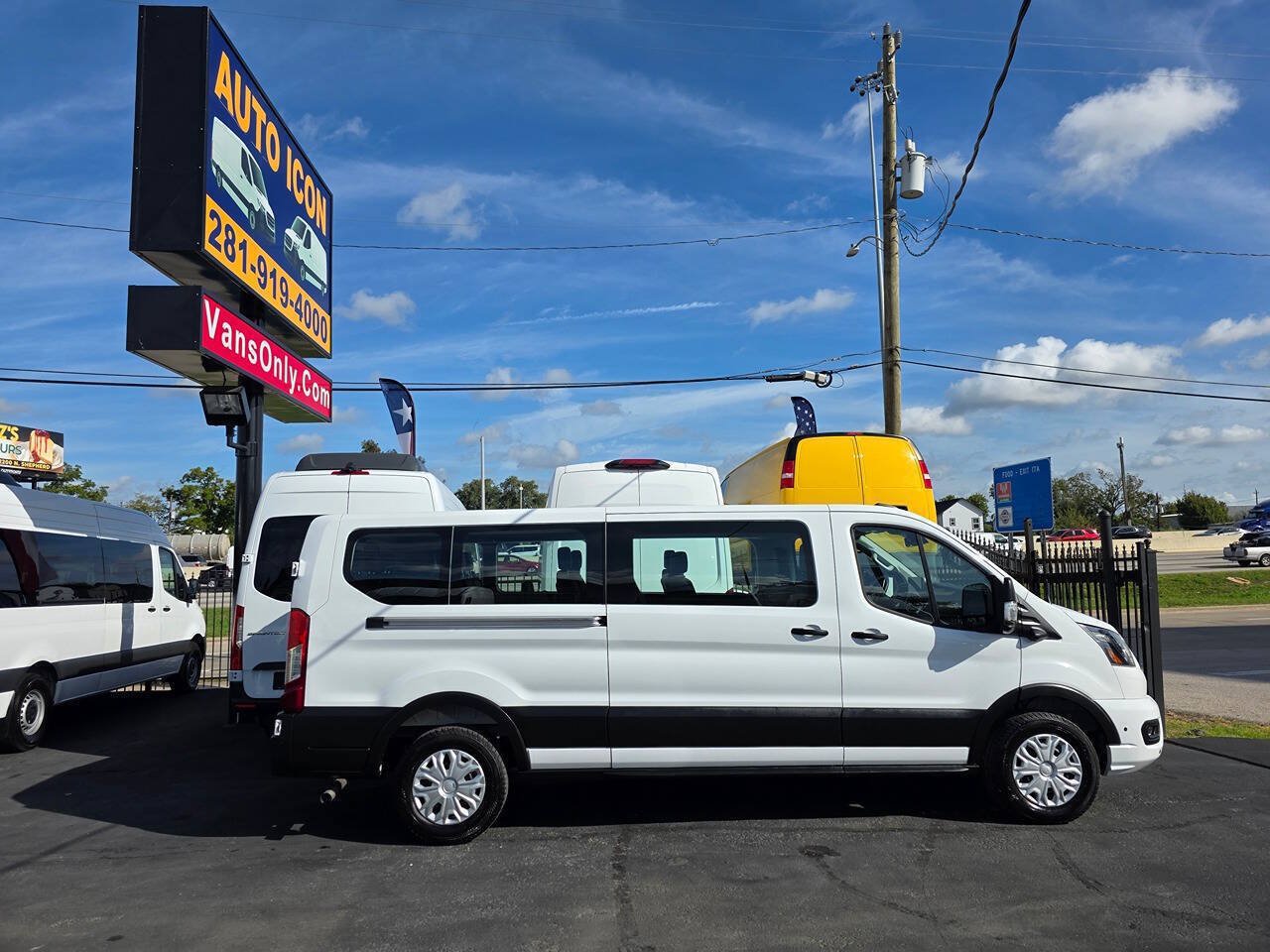 Used 2026 Ford Transit 350 XLT RWD image 3