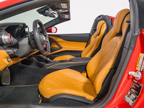 Used 2021 Ferrari 812 GTS RWD image 27