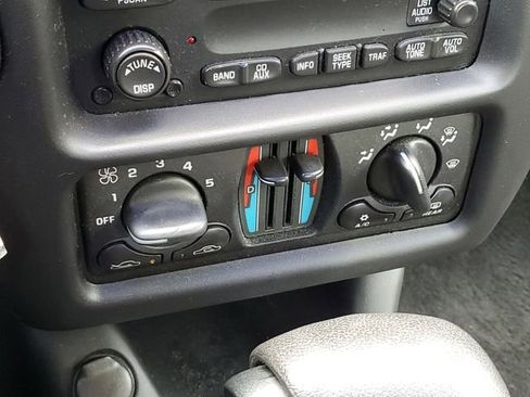 Used 2003 Chevrolet Monte Carlo SS FWD image 13