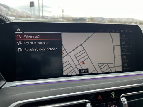 Used 2022 BMW X7 xDrive40i w/ M Sport Package image 19