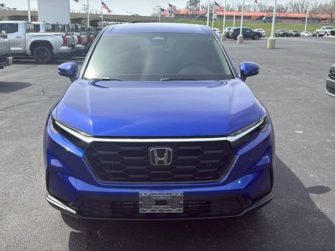 Used 2025 Honda CR-V LX image 2