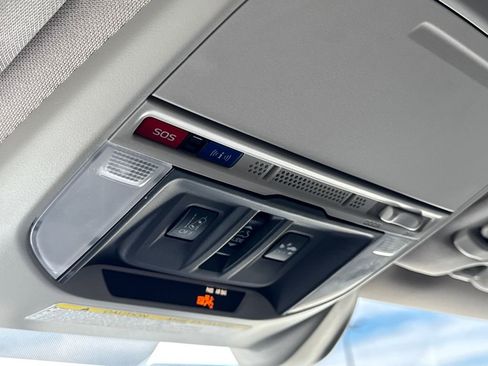 Used 2020 Subaru Forester Limited image 32