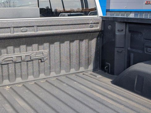 Used 2022 GMC Sierra 1500 AT4 w/ Technology Package image 10