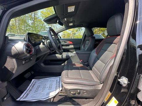 Used 2024 Chevrolet Equinox EV RS FWD image 23
