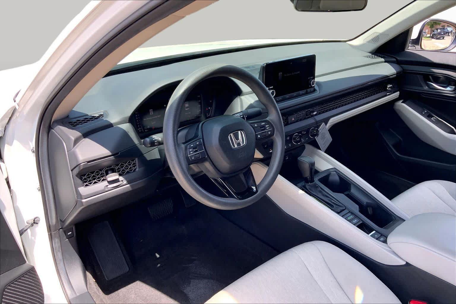 Used 2024 Honda Accord EX image 18