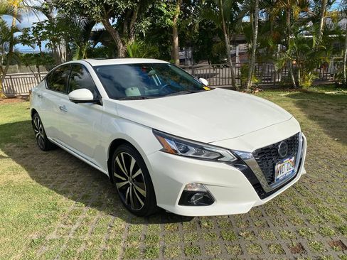 Used 2019 Nissan Altima 2.5 Platinum AWD/4WD image 19