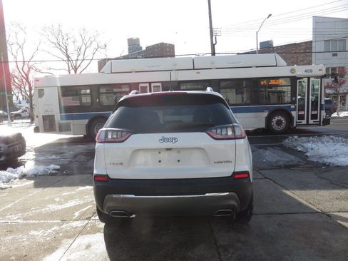 Used 2019 Jeep Cherokee Limited image 8