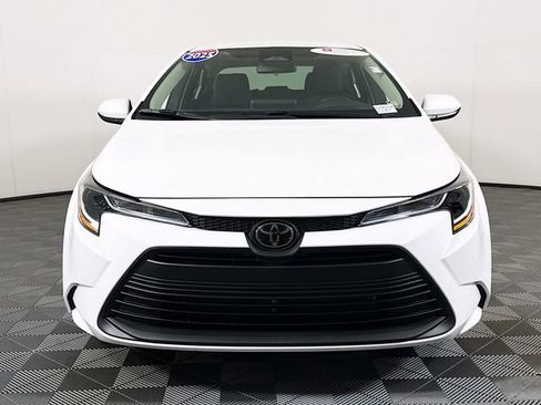 Certified 2025 Toyota Corolla LE image 2