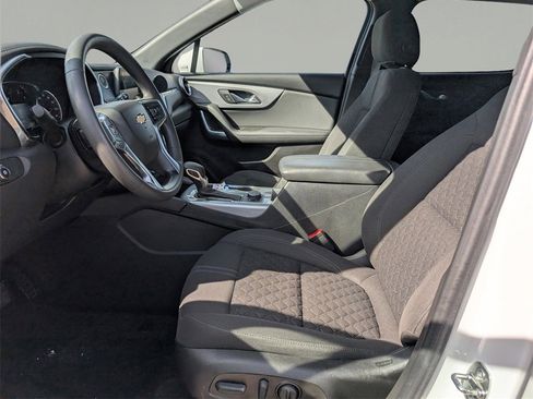 Used 2022 Chevrolet Blazer LT image 17