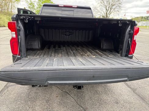 Used 2024 Chevrolet Silverado 1500 LT Trail Boss w/ LT Trail Boss Premium Package AWD/4WD image 28