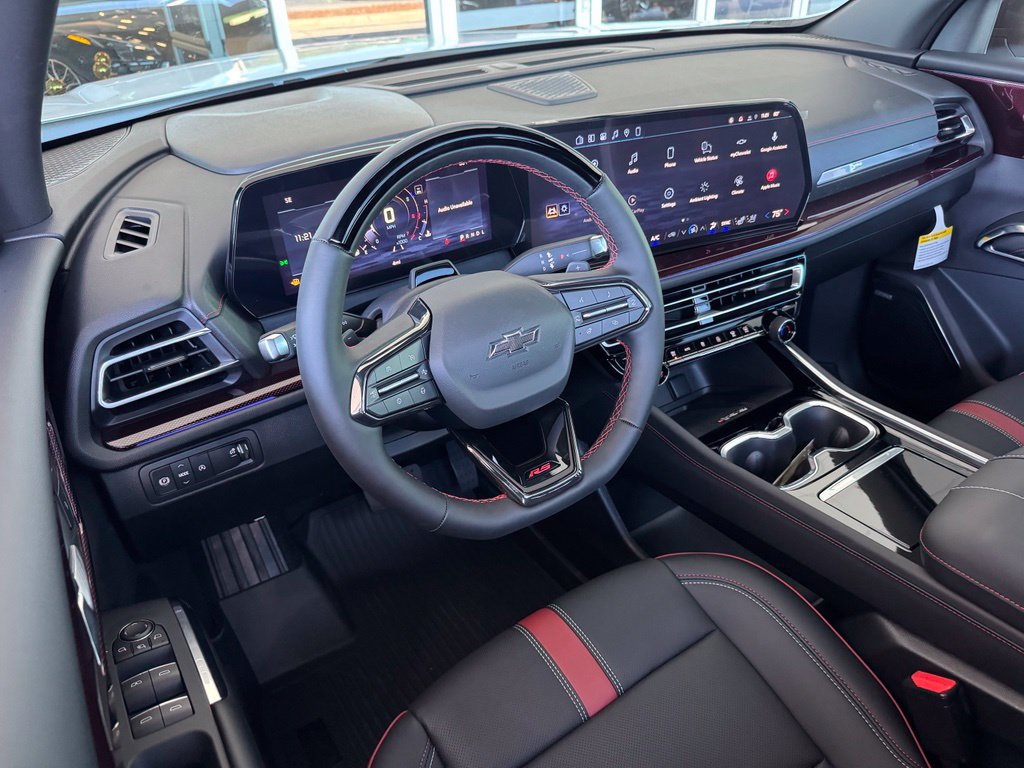 New 2027 Chevrolet Traverse RS w/ LPO, Floor Liner Package FWD image 3