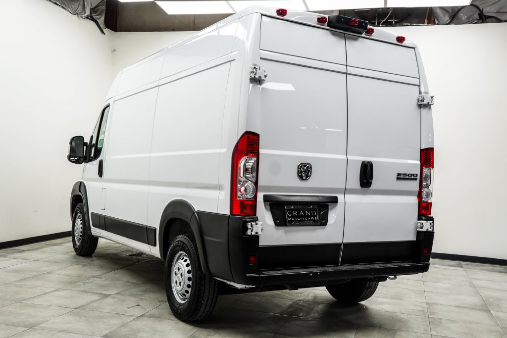Used 2025 RAM ProMaster 2500 w/ Convenience Group FWD image 11