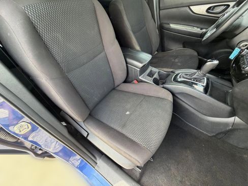 Used 2021 Nissan Rogue Sport S image 16