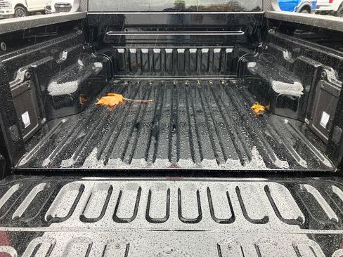 New 2025 Ford Maverick XL image 25