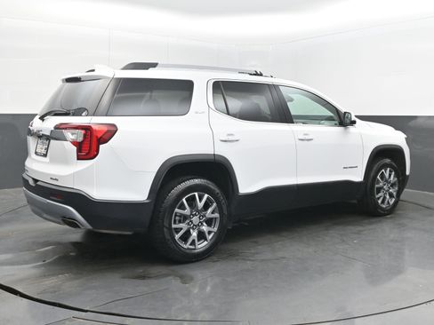 Used 2023 GMC Acadia SLT image 9