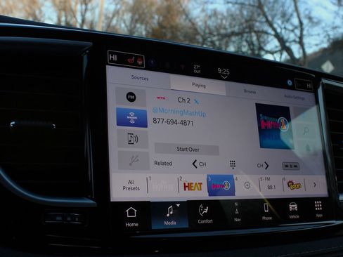 New 2026 Chrysler Pacifica Limited image 30