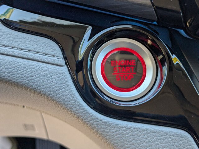 Used 2023 Honda Odyssey Elite image 25