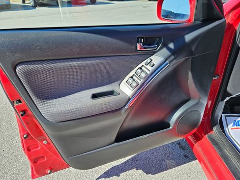 Used 2003 Toyota Matrix XRS image 17