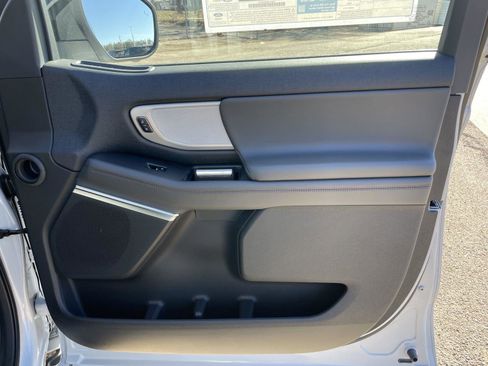 New 2025 Ford Expedition Active image 54