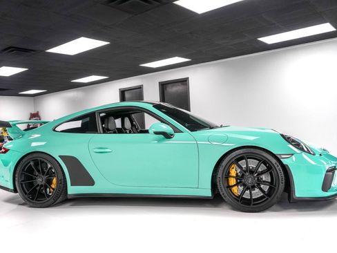 Used 2018 Porsche 911 GT3 RWD image 5