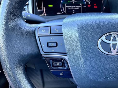 Used 2025 Toyota Camry LE FWD image 23