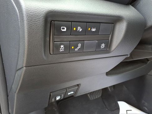 Used 2023 Nissan Kicks S FWD image 18