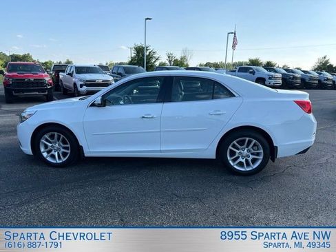 Used 2015 Chevrolet Malibu LT w/ Power Convenience Package FWD image 6