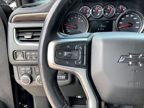 Used 2021 Chevrolet Tahoe Z71 w/ Z71 Signature Package AWD/4WD image 23