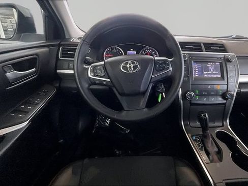 Used 2016 Toyota Camry SE FWD image 8