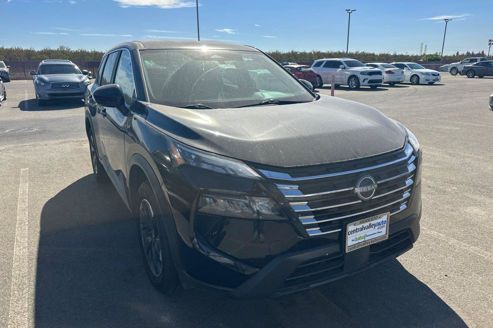 Certified 2025 Nissan Rogue SV AWD/4WD image 2