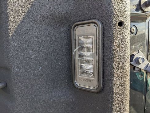 Used 2023 GMC Sierra 1500 AT4X image 27