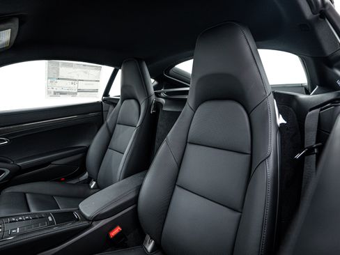 Certified 2025 Porsche 718 Cayman image 15