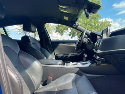 Used 2018 Kia Stinger GT image 10