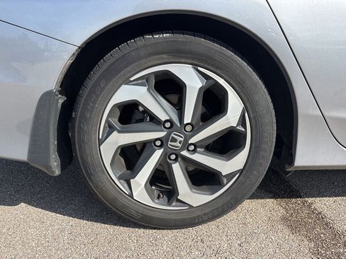 Used 2017 Honda Accord EX-L image 7