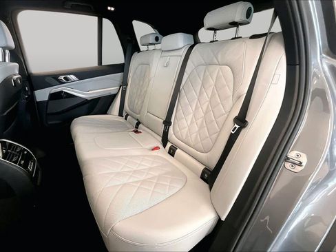 Used 2024 BMW X5 sDrive40i w/ Premium Package RWD image 19