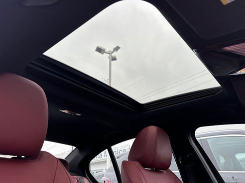 Used 2023 BMW 330i Sedan w/ Premium Package RWD image 15