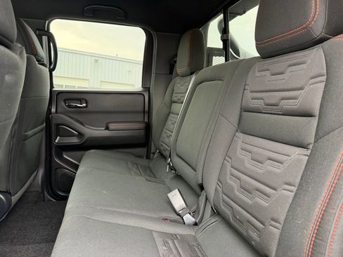 Used 2023 Nissan Frontier PRO-4X w/ Pro Convenience Package image 15