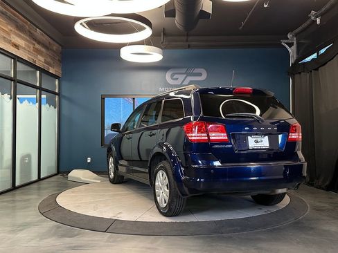 Used 2020 Dodge Journey SE FWD image 5