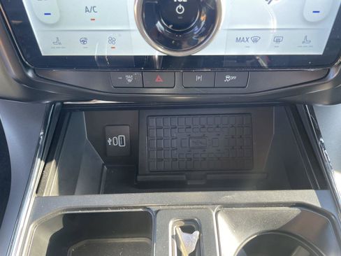 New 2025 Ford F150 Lightning Flash image 19