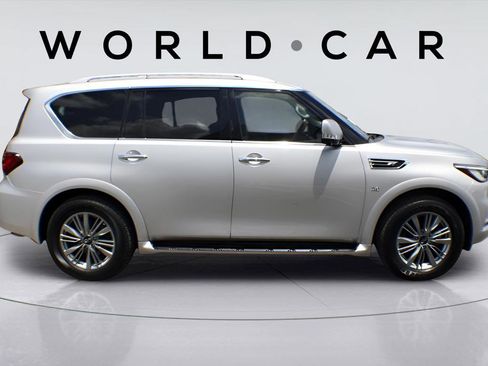 Used 2018 INFINITI QX80 w/ Driver Assistance Package image 8