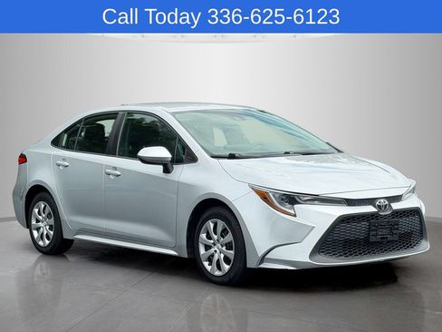 Used 2022 Toyota Corolla LE FWD image 7