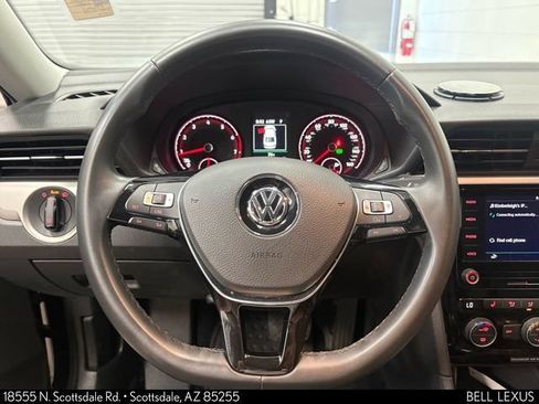 Used 2022 Volkswagen Passat 2.0T SE FWD image 19