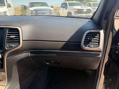 Used 2014 Jeep Grand Cherokee Limited AWD/4WD image 18