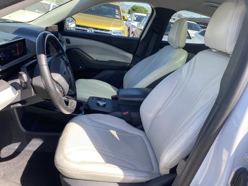 Used 2022 Ford Mustang Mach-E Premium image 11