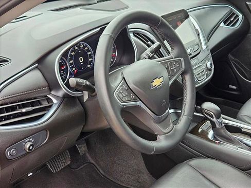 Used 2024 Chevrolet Malibu LT image 9