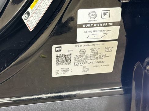 Used 2025 Cadillac Lyriq Luxury w/ LPO, Floor Liner Package AWD/4WD image 36