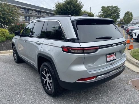 Used 2025 Jeep Grand Cherokee Limited image 5