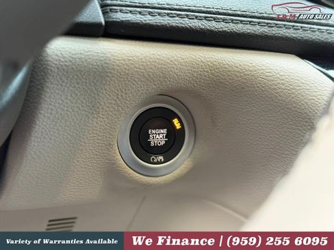 Used 2019 Chrysler Pacifica Limited FWD image 26